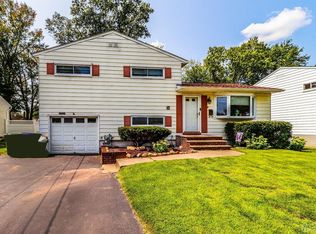 24 Finley Rd, Edison, NJ 08817