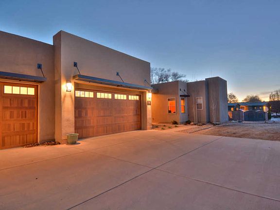 3rd image of 316 Nuevo Hacienda Ln NW