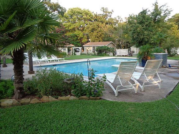 2nd image of 18 Lakeside Malakoff Tx #75148