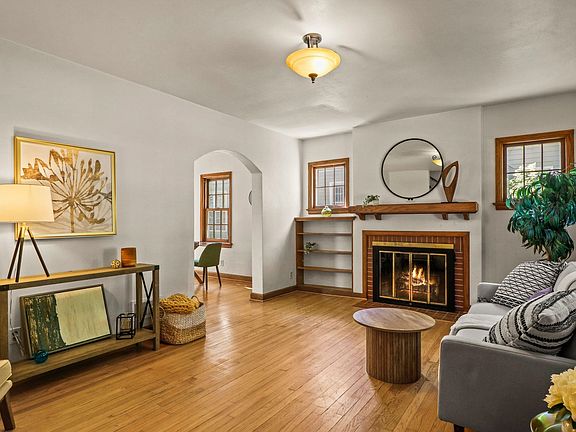 3rd image of 17 N Franklin Ave