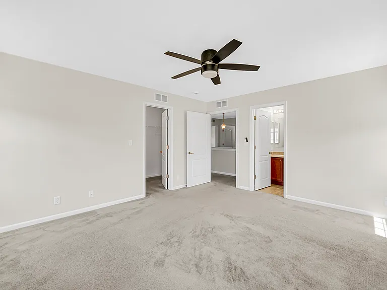 803 W Courtland St — Photo 3
