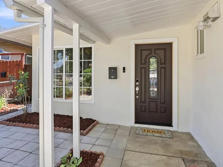 170 S Gadsden Dr — Photo 2