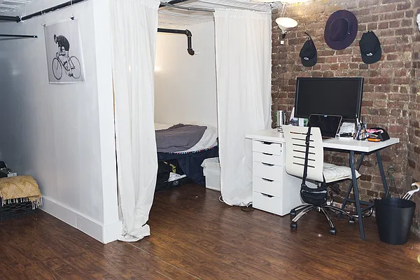 Rented by Nooklyn NYC LLC | media 45