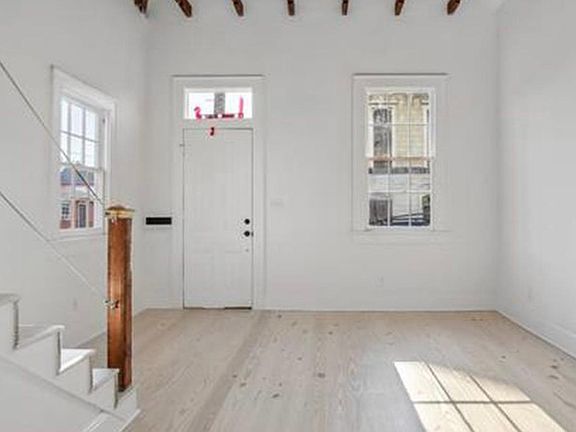 4th image of 1342 Spain St