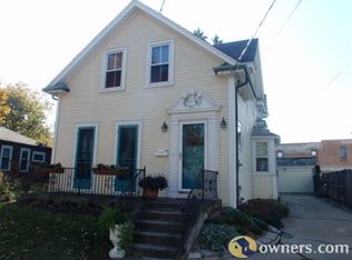 411 65th St, Kenosha, WI 53143