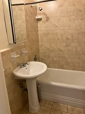 Rented by Melissa Conanan, LREB | media 6