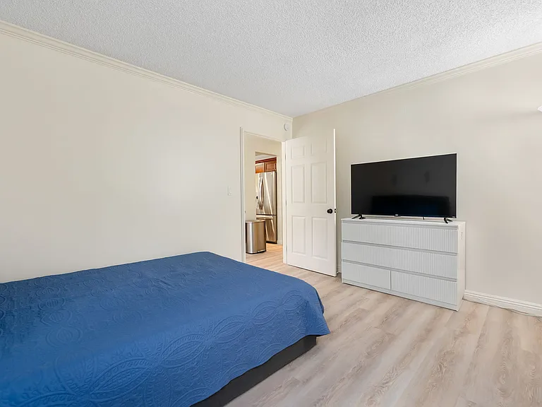 521 Hahaione St #2/2L — Photo 14