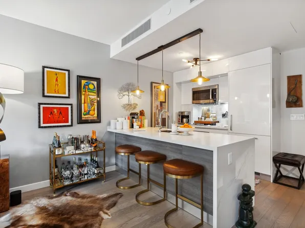 505 West 43rd Street 6K image 3 of 6