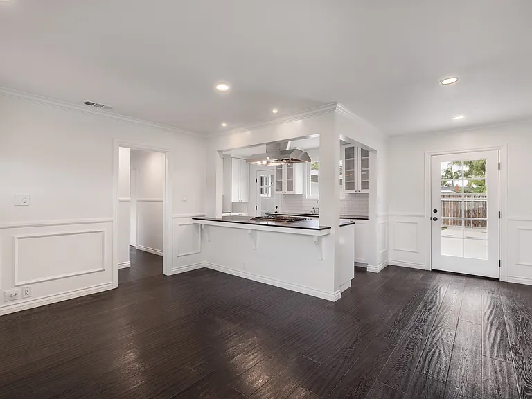 285 Palmer St — Photo 2