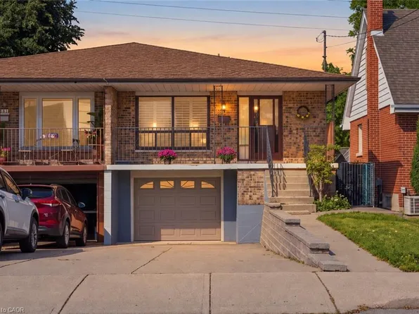 564 Cochrane Rd, Hamilton, ON L8K 3H5