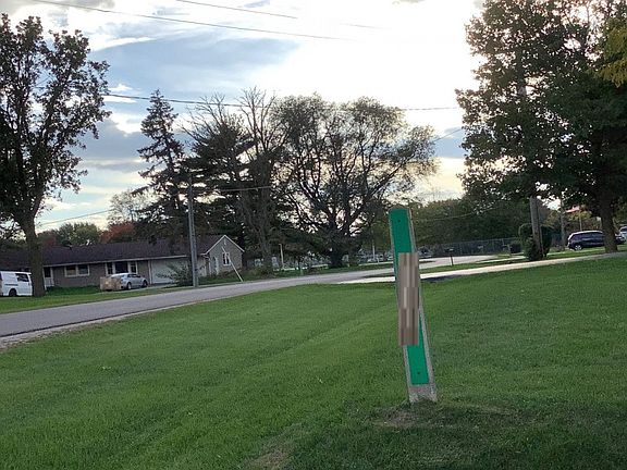 2nd image of 359 Dee Ct