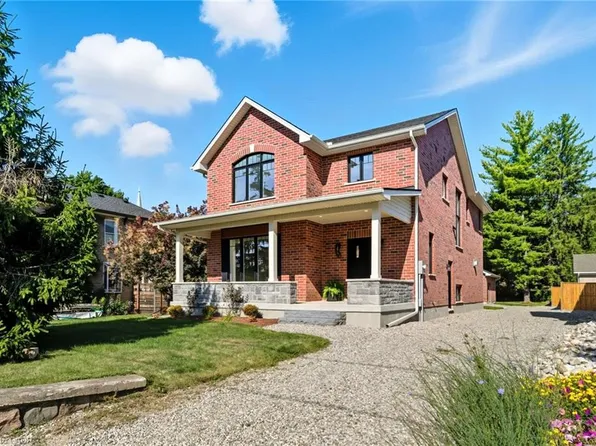 30 Manley St, Ayr, ON N0B 1E0