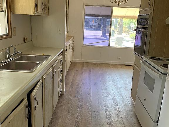 5th image of 1400 W Johnston Ave