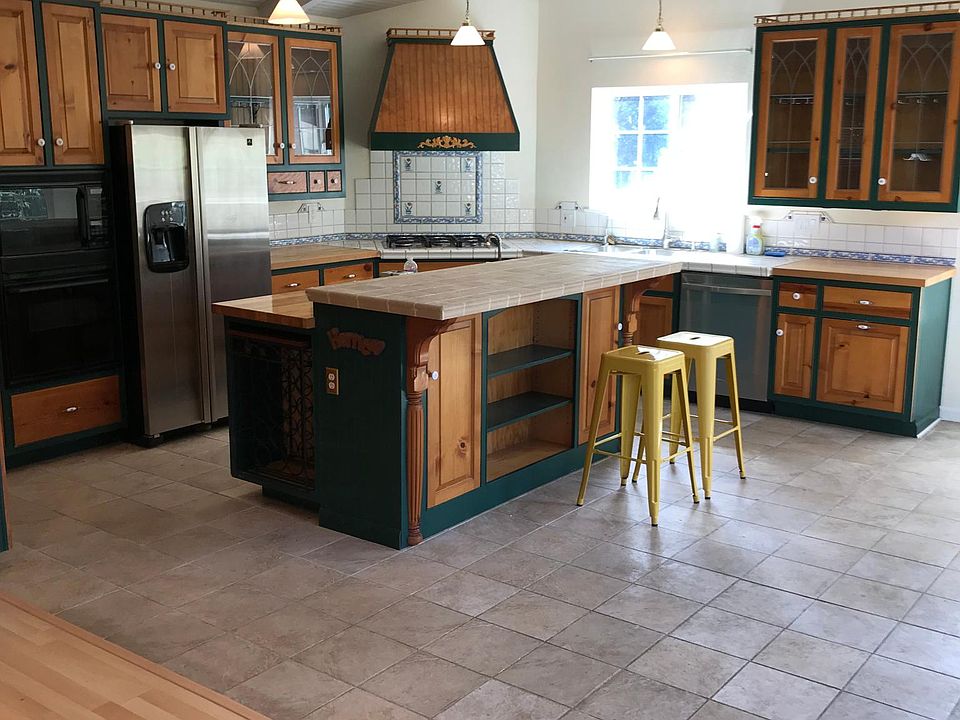 1st image of 1364 Crestwood Dr