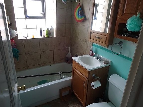 5th image of 9438 Nerbonne Ave