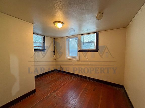 3rd image of 515.5 E Lewis St