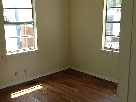 3rd image of 450 Horace St