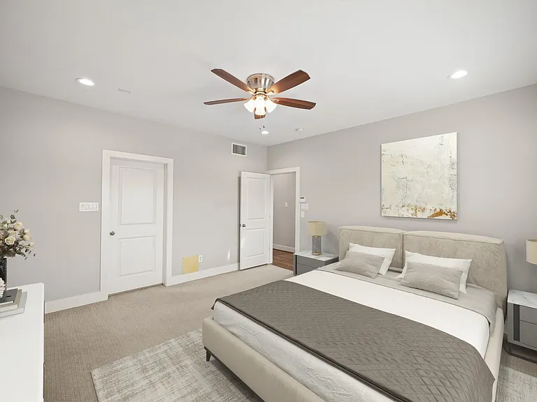 2547 Calumet St — Photo 19