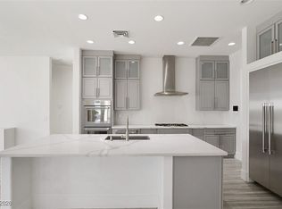 271 E Shelbourne Ave, Las Vegas, NV 89123