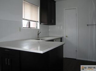 816 N Oaks Blvd, North Brunswick, NJ 08902