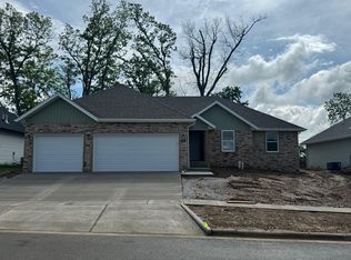 1122 N Walleye St, Nixa, MO 65714