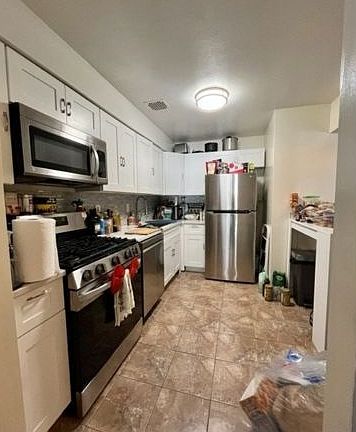 4th image of 82-76 Country Pointe Cir Floor 1