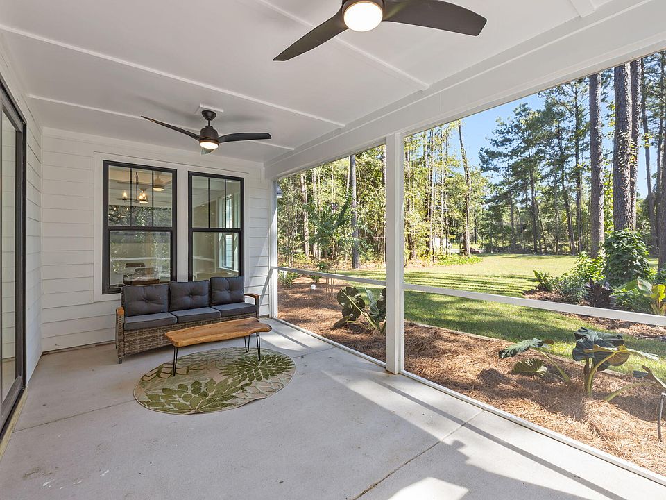 1st image of 1047 Butterfly Ln