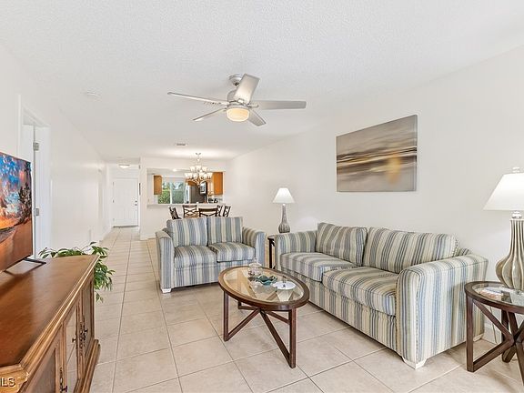 3rd image of 309 Cape Coral Pkwy W APT 206
