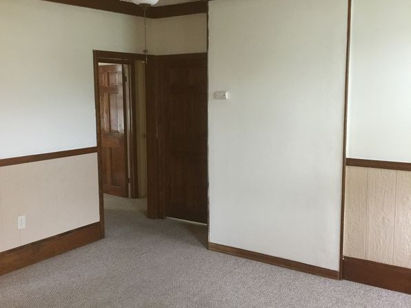 105 Stephen St #2, South Dartmouth, MA 02748