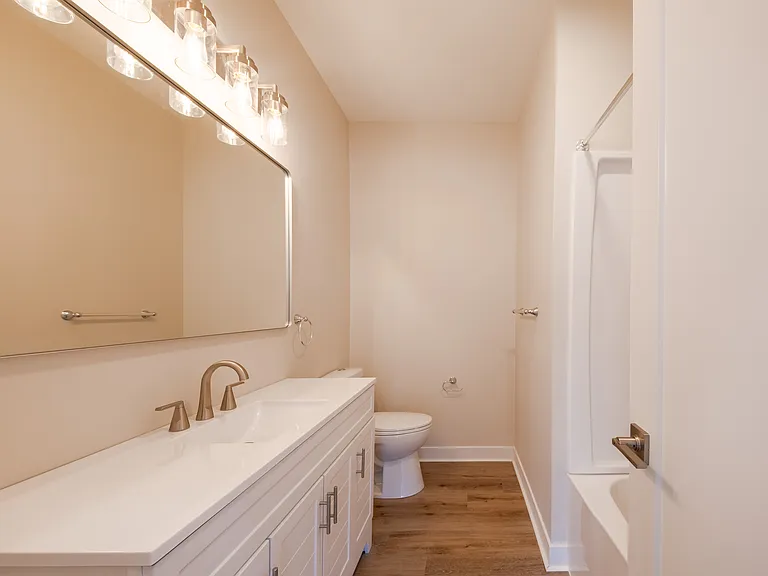 404 W Baraga Ave #B — Photo 15