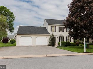 183 Amanda Cir, Lancaster, PA 17602
