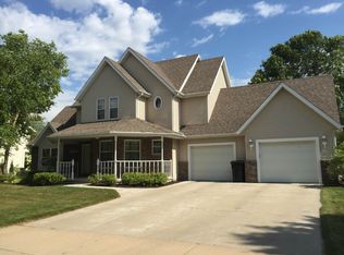 3500 N Hillsborough Dr, Appleton, WI 54911