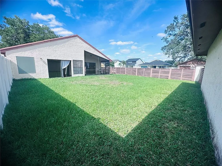 6256 Gardenview Ct — Photo 15