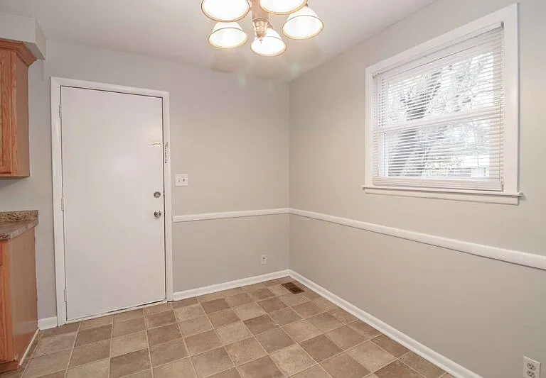 402 Britton Springs Rd — Photo 6