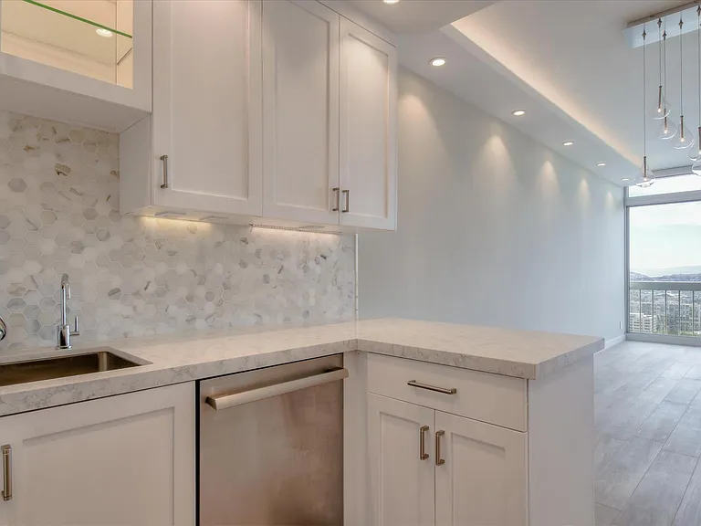 2200 Sacramento St #1502 — Photo 16