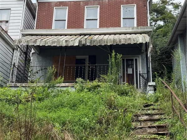 421 Fairview Ave, Turtle Creek, PA 15145
