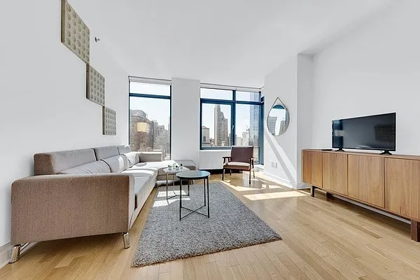 Rented by Compass | media 2