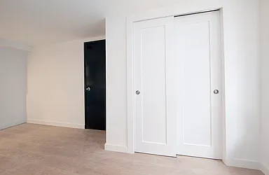 Rented by R New York