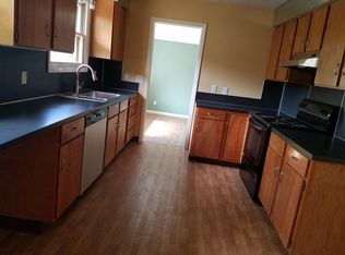 12220 SE Valley View Ter, Happy Valley, OR 97086