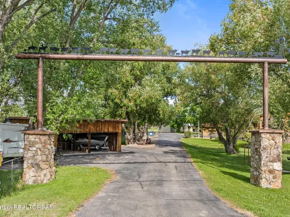 5180 Us Highway 287, Lander, WY 82520