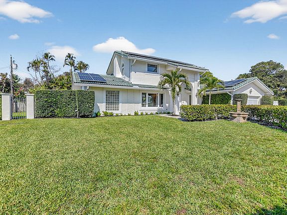 2nd image of 1455 Isabel Este Road E