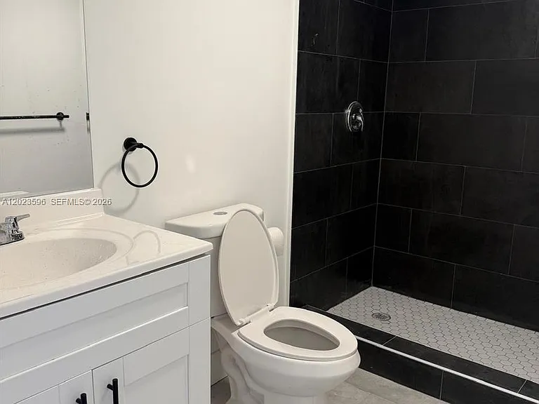147 NW 59th St #301 — Photo 7