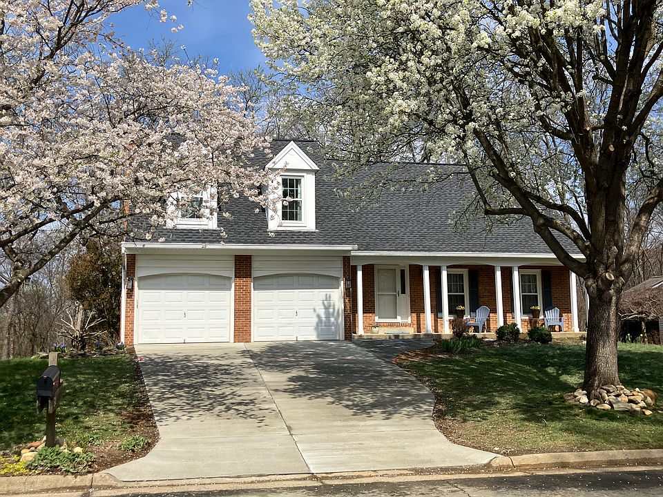 1st image of 18 Griswold Ct