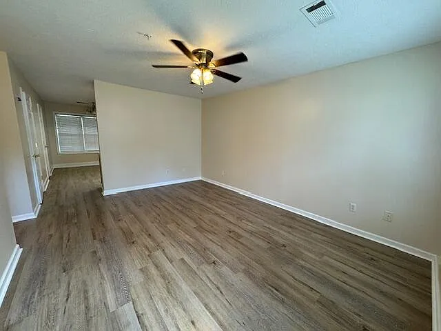 550 Date Palm Cir — Photo 2