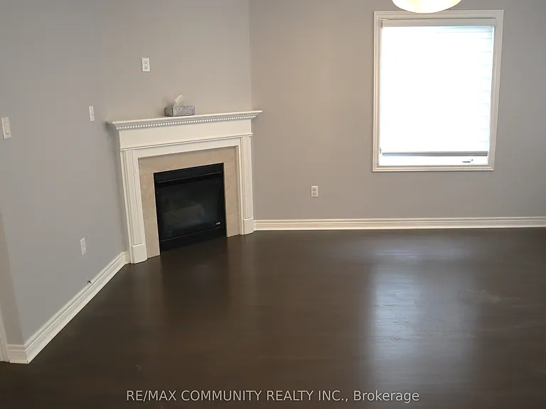 66 Coolspring Cres — Photo 9