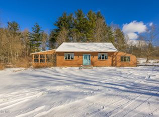 14 Interlaken Rd, Stockbridge, MA 01262