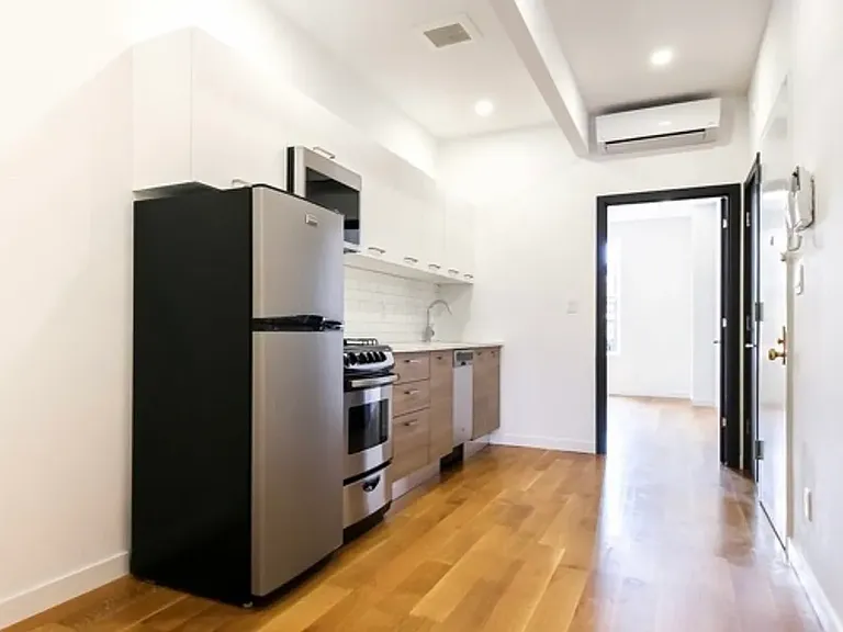 1146 Myrtle Ave #2 — Photo 3