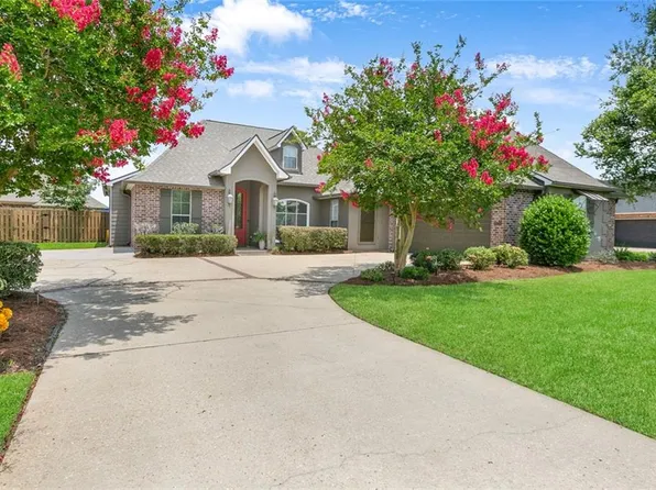 7018 Pelican Crossing Dr, Gonzales, LA 70737