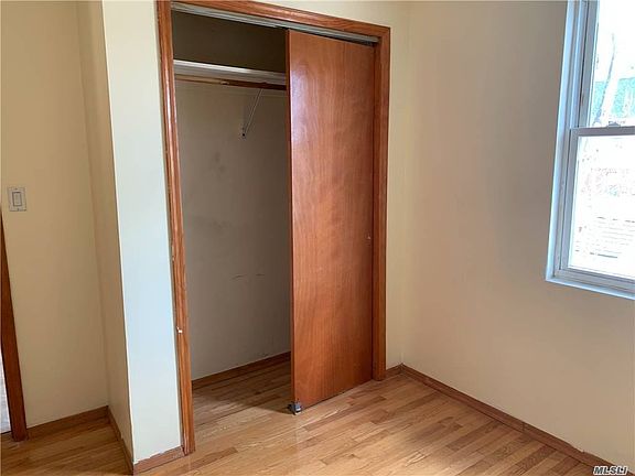 5th image of 281 Meacham Ave