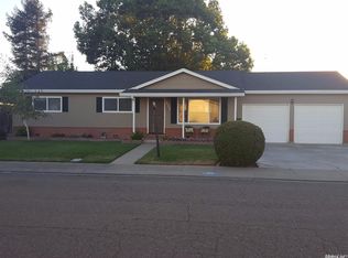 801 Baker Dr, Ripon, CA 95366